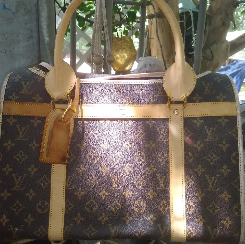 Louis Vuitton dog carrier travel Lv vacation luxury designer